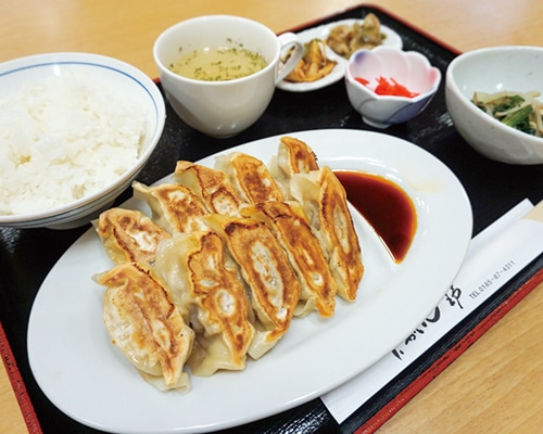 ことおか餃子定食