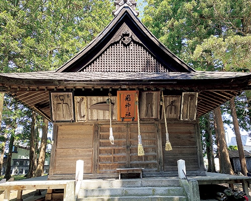 鬼神社本殿