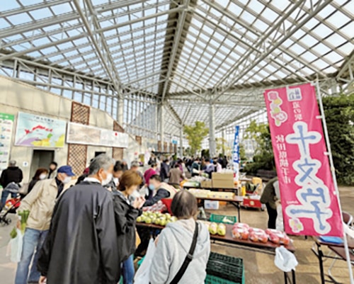 秋田県道の駅物産展の様子