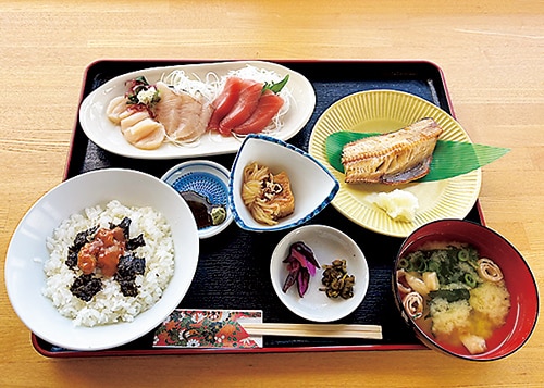 食事処まんじゅやの「刺身定食」
