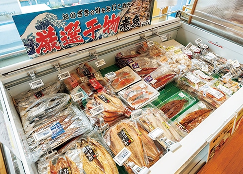 海産物加工品のショーケース