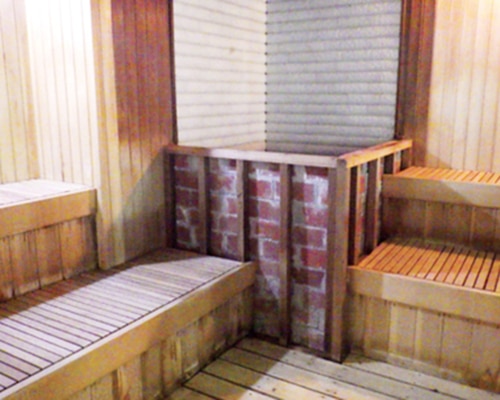 サウナの室内