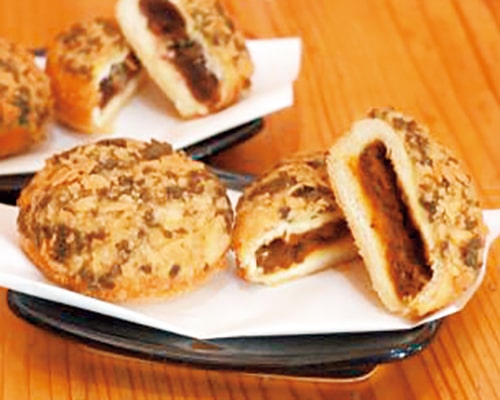 山田せんべいカレーパン