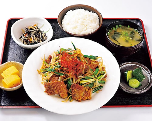 もっこりニラレバ定食