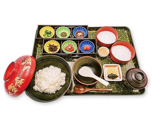 トッピングが6種類ついた「大内とろろ飯」