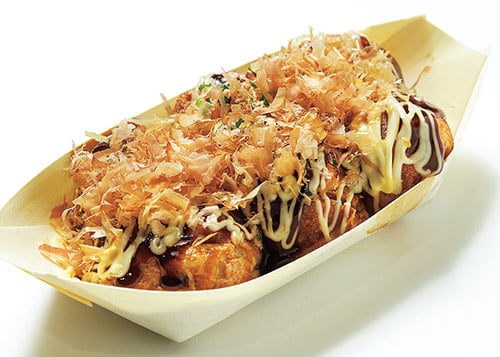 経木の器に盛られたたこ焼き